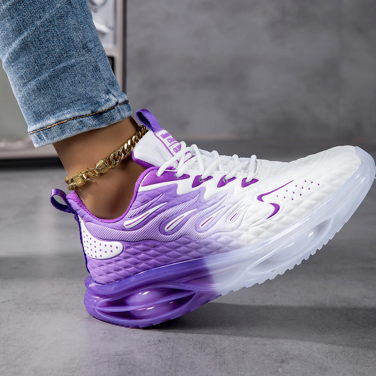Running shoes for men and women, lightweight mesh breathable comfortable flat soft tennis shoes, couple air cushion sports shoes