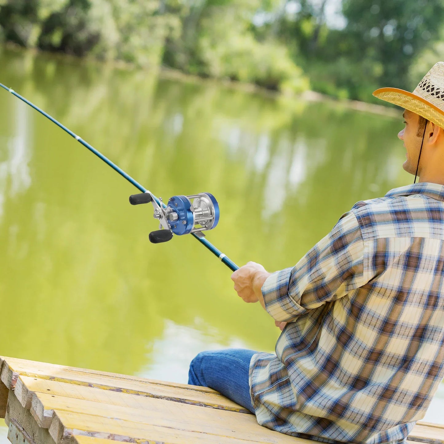 Reel Model #90A Left Hand Retrieve Gear Ratio 3.2:1 Round Baitcasting Conventional for Catfish, Tuna, Inshore Saltwater Fishing